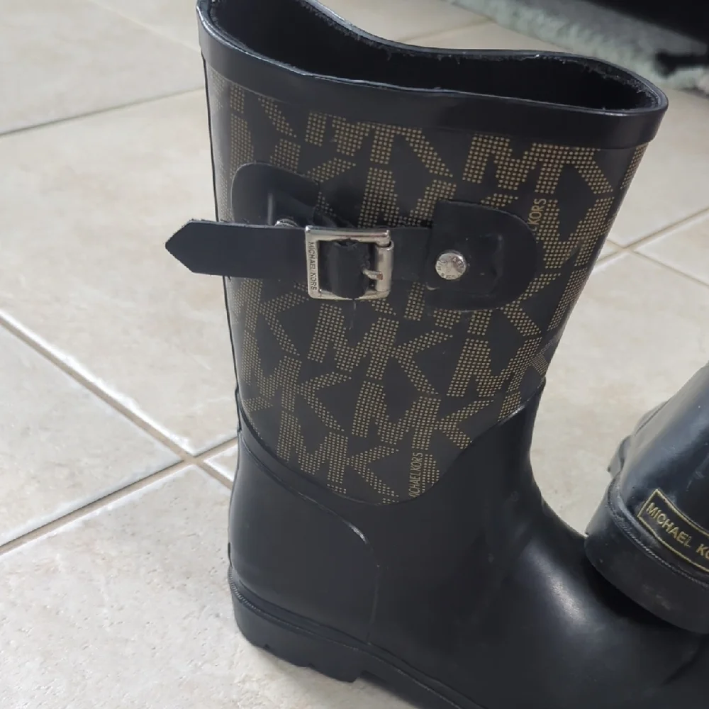 Michael Kors chic rain